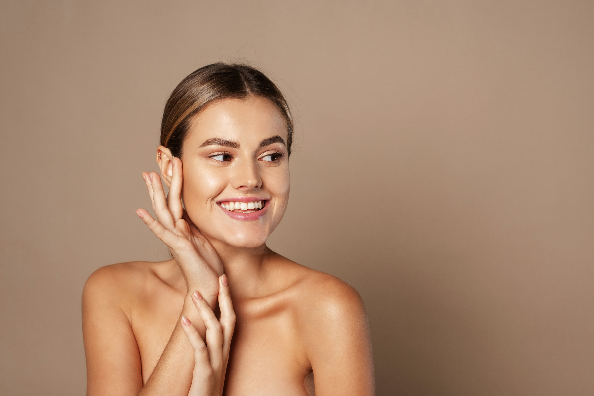 Jaki krem pod makijaż wybrać, aby zadbał o Twoją skórę?
