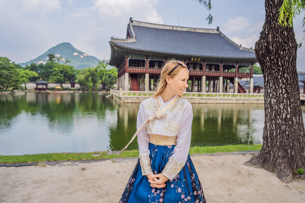 Poznaj koreański styl ubierania się i jego cechy charakterystyczne 